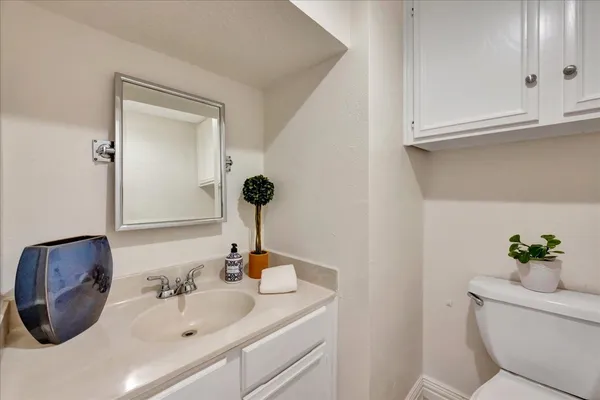 $2,450 | 1907 Glencove Drive, Seabrook, TX 77586