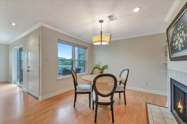 $2,450 | 1907 Glencove Drive, Seabrook, TX 77586