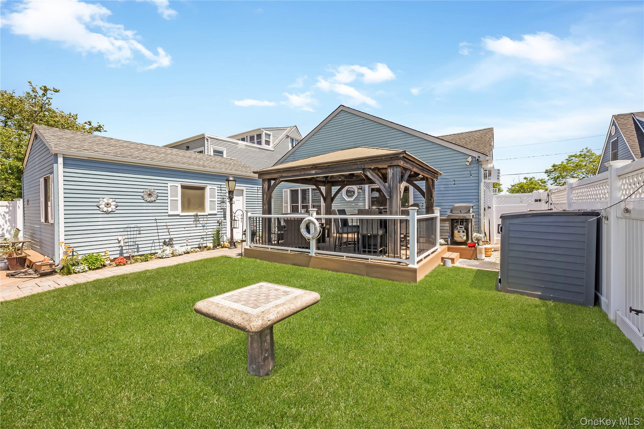 71 Seawane Road East Rockaway, NY 11518 - Photo 20 of 24