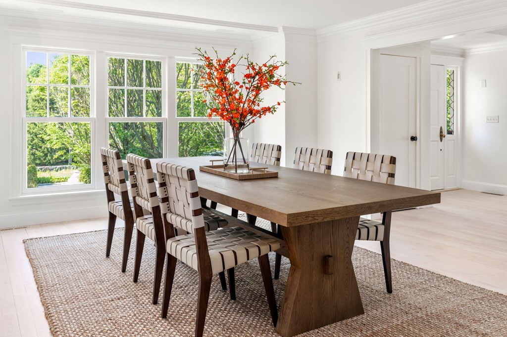 25 Cliff Road Weston, MA 02493 - Photo 13 of 37