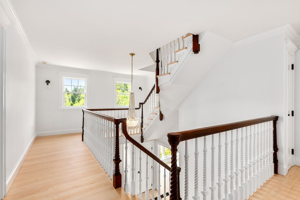 25 Cliff Road Weston, MA 02493 - Photo 18 of 37