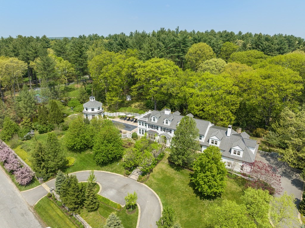 25 Cliff Road Weston, MA 02493 - Photo 2 of 37