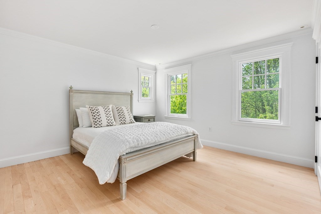 25 Cliff Road Weston, MA 02493 - Photo 26 of 37