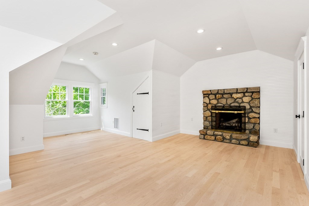 25 Cliff Road Weston, MA 02493 - Photo 28 of 37