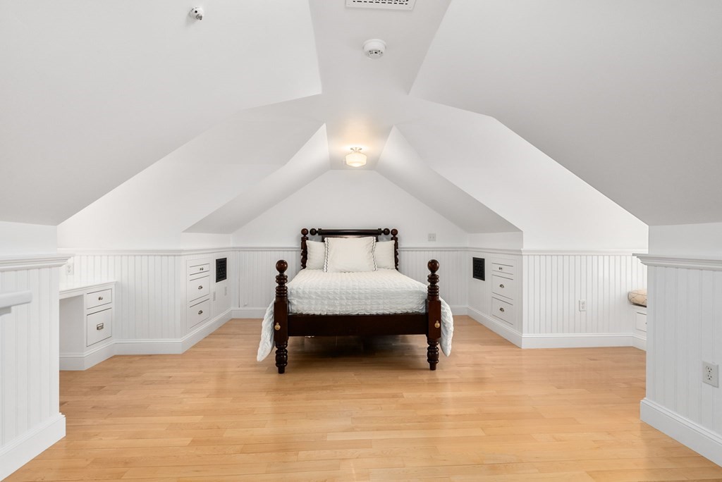 25 Cliff Road Weston, MA 02493 - Photo 30 of 37