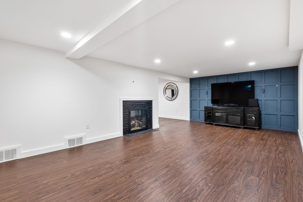 25 Cliff Road Weston, MA 02493 - Photo 32 of 37