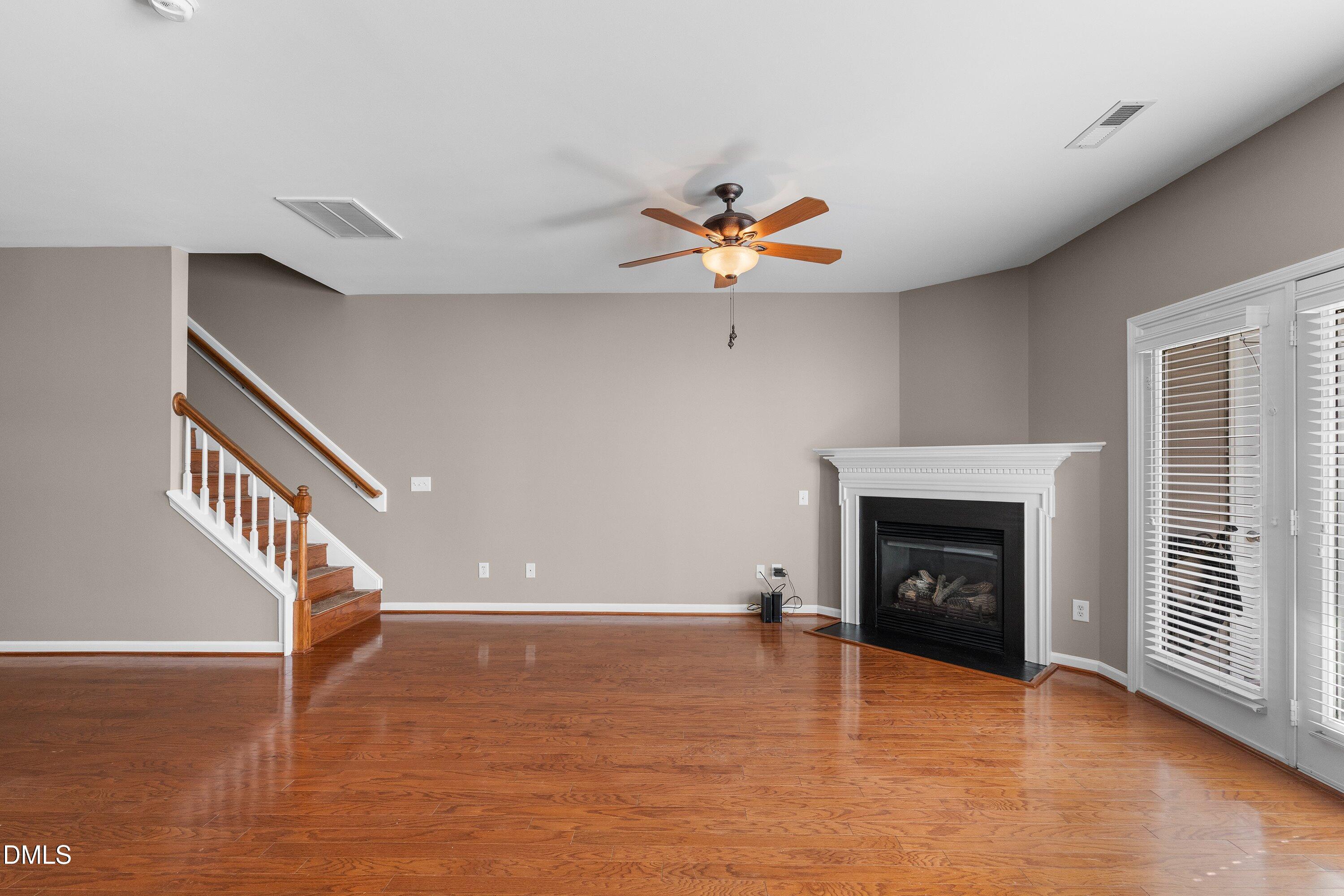 2639 Asher View Court Raleigh, NC 27606 - Photo 4 of 23 Family Room pic 1