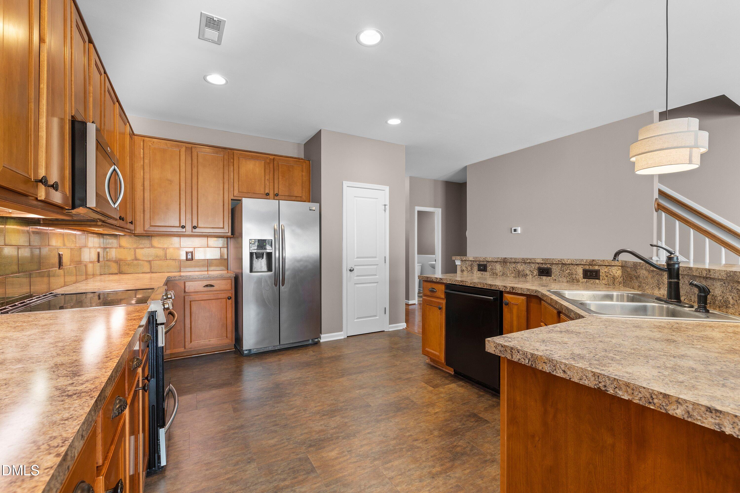 2639 Asher View Court Raleigh, NC 27606 - Photo 8 of 23 Kitchen pic 1