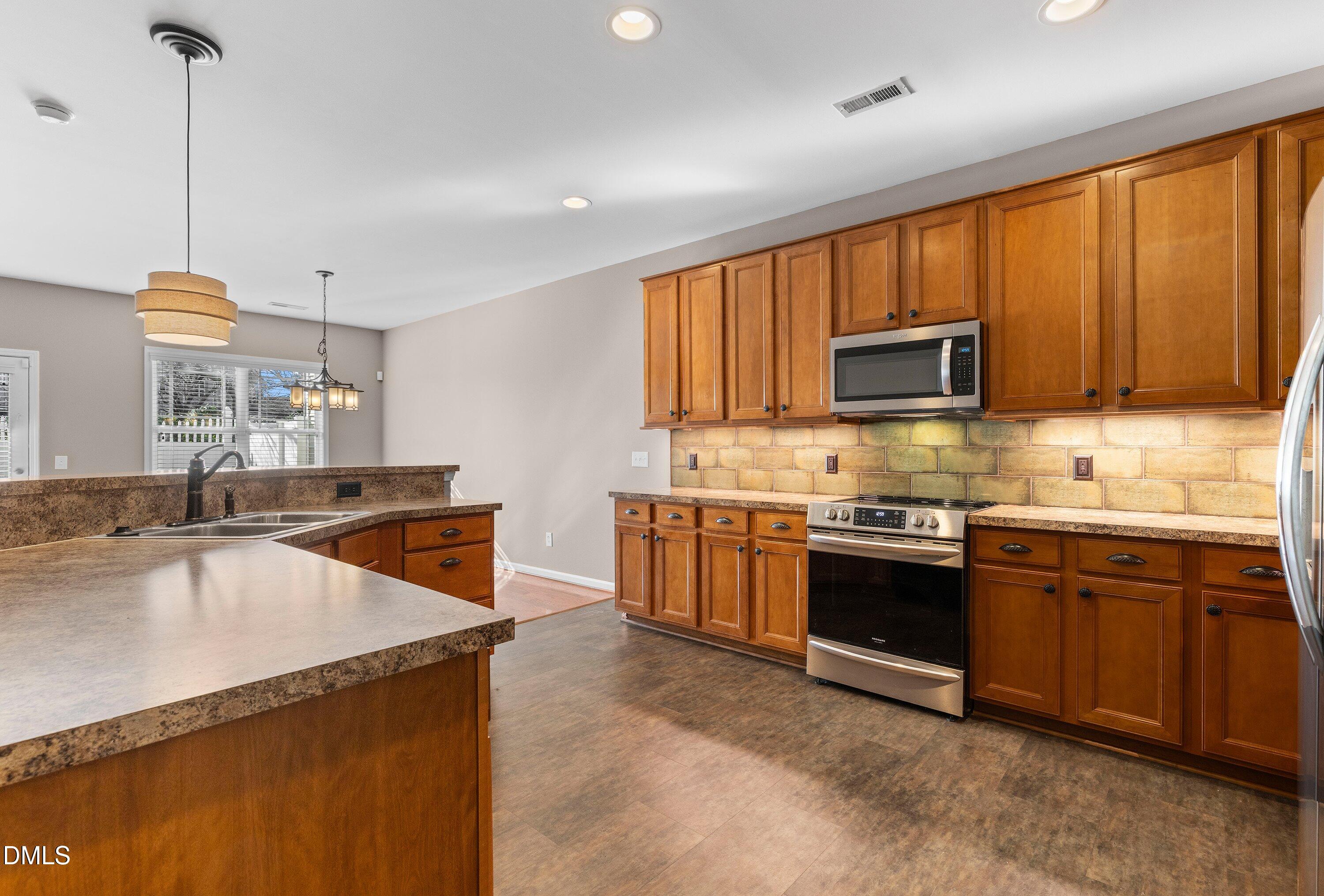 2639 Asher View Court Raleigh, NC 27606 - Photo 9 of 23 Kitchen pic 5
