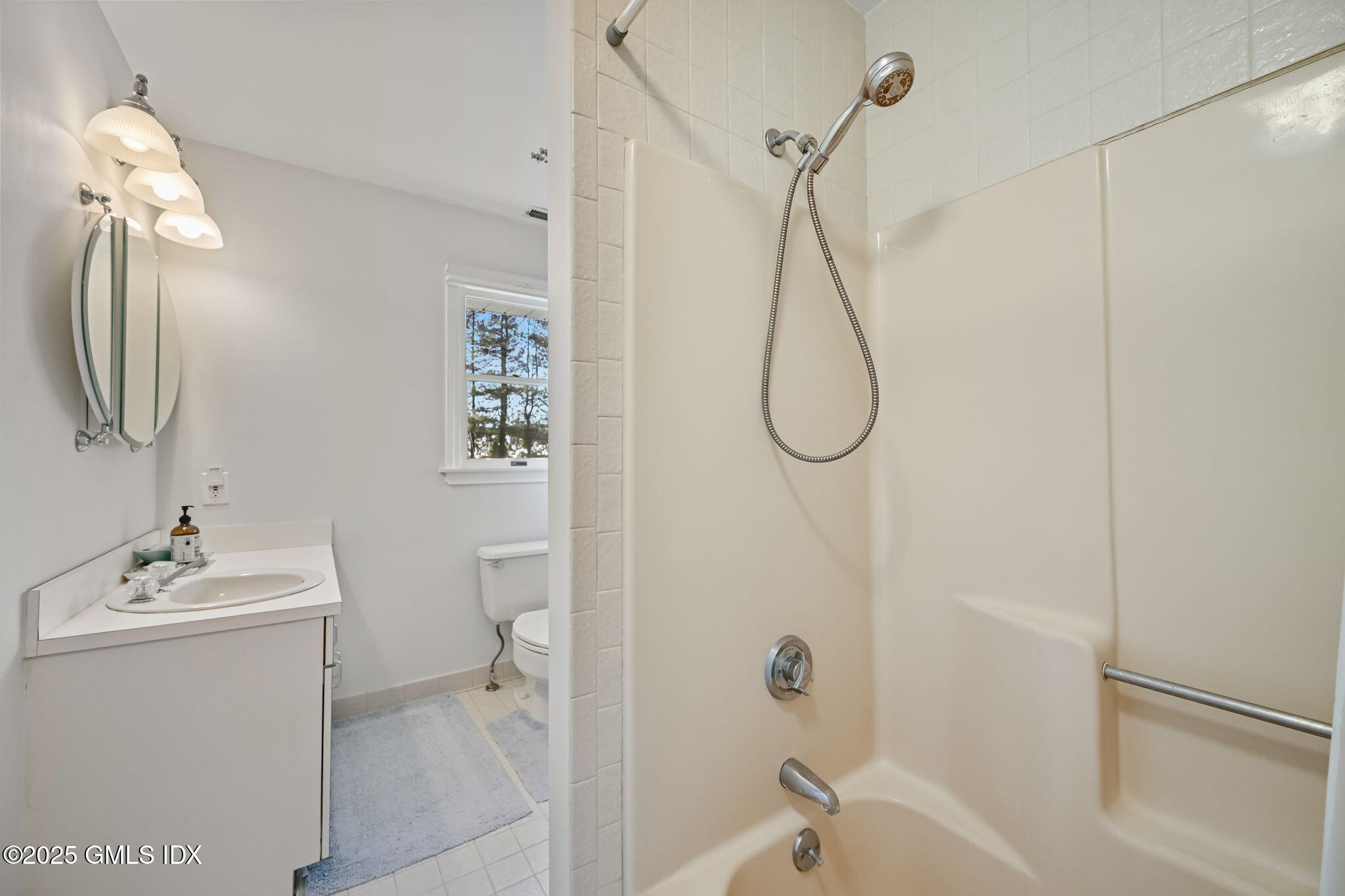 7 Roberta Lane Greenwich, CT 06830 - Photo 33 of 56 38-web-or-mls-7-roberta-ln