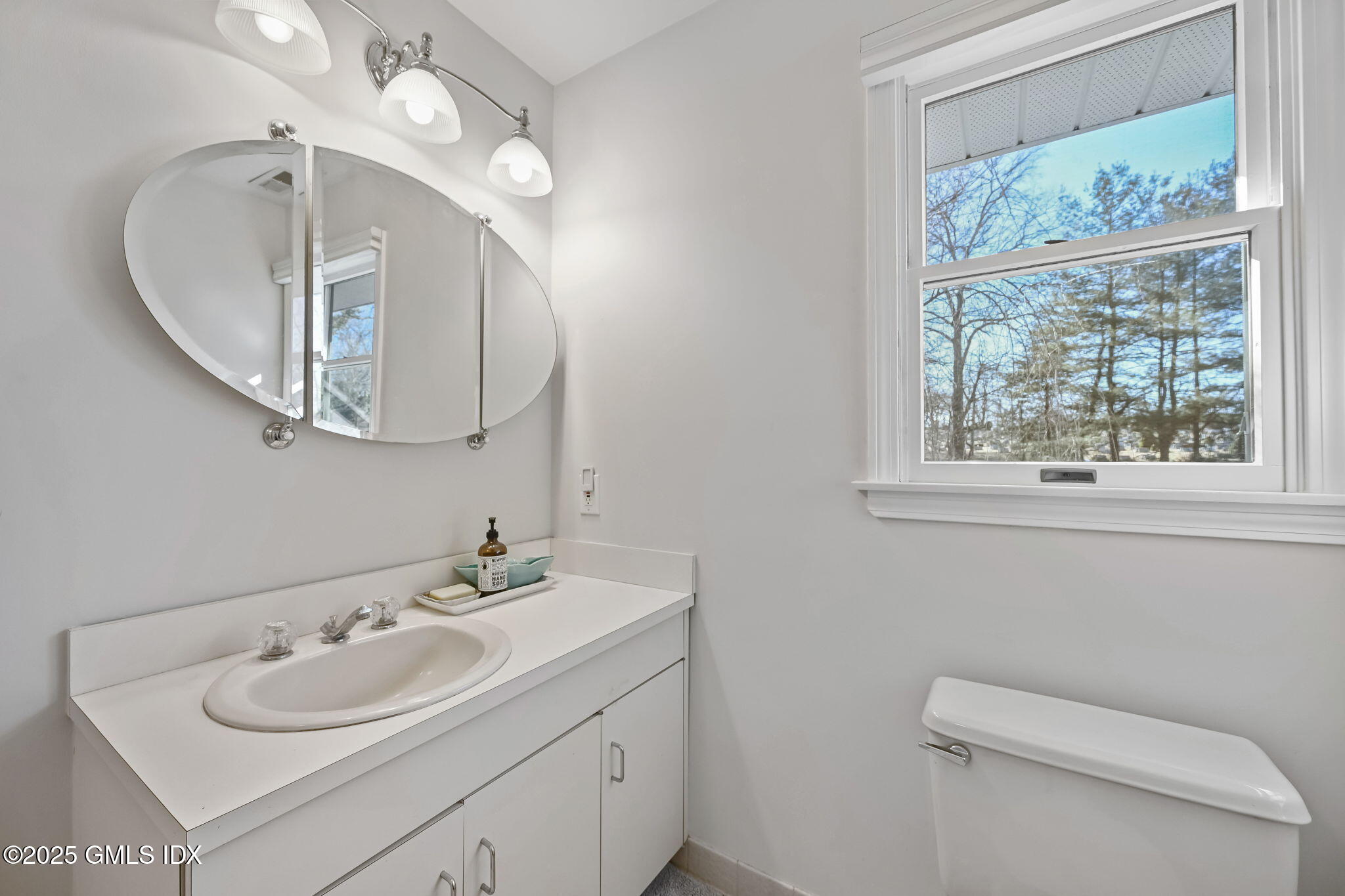 7 Roberta Lane Greenwich, CT 06830 - Photo 34 of 56 39-web-or-mls-7-roberta-ln