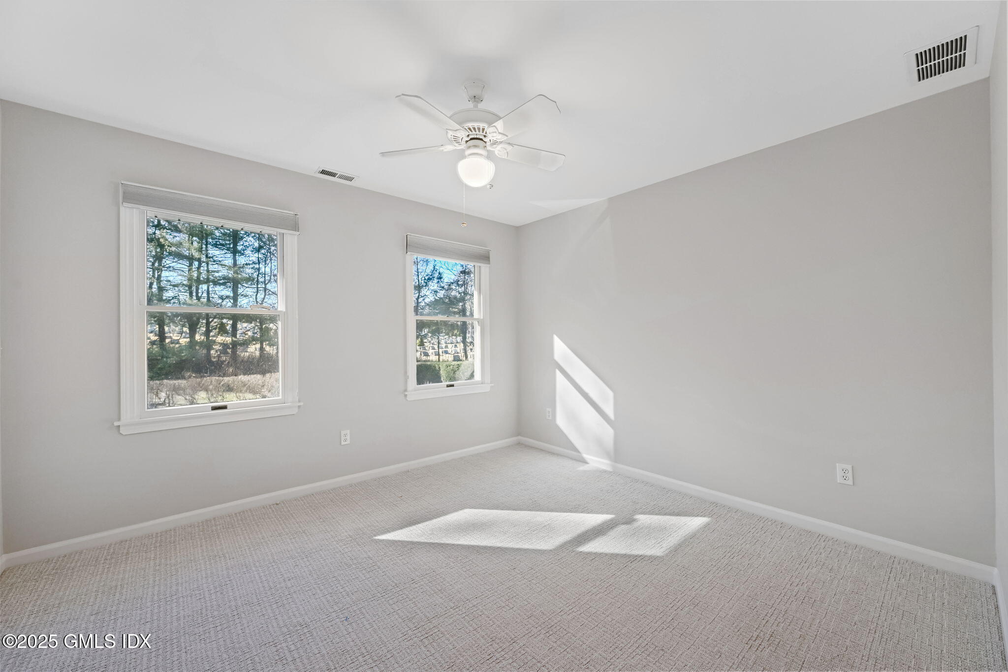 7 Roberta Lane Greenwich, CT 06830 - Photo 36 of 56 42-web-or-mls-7-roberta-ln