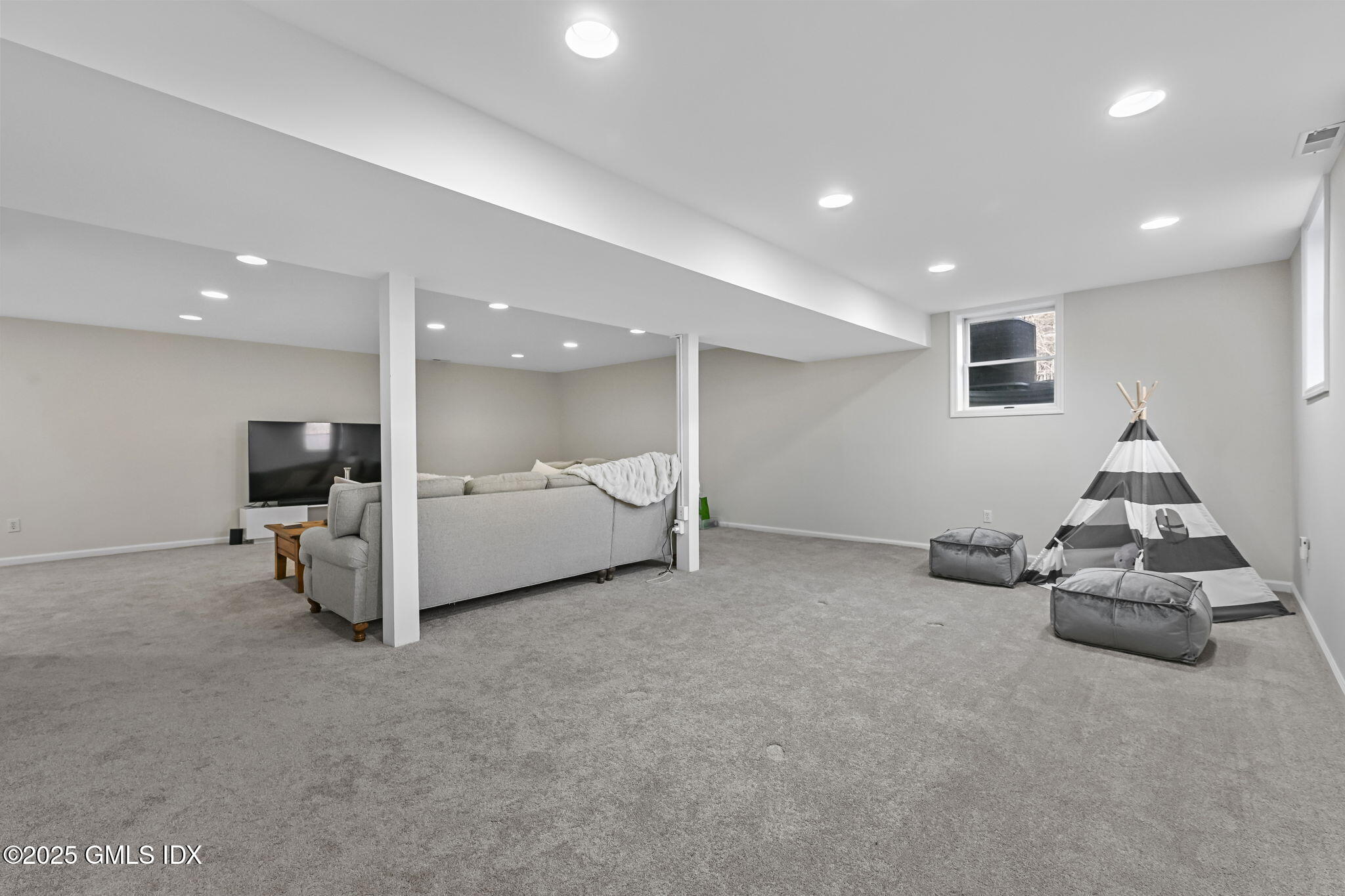 7 Roberta Lane Greenwich, CT 06830 - Photo 44 of 56 50-web-or-mls-7-roberta-ln