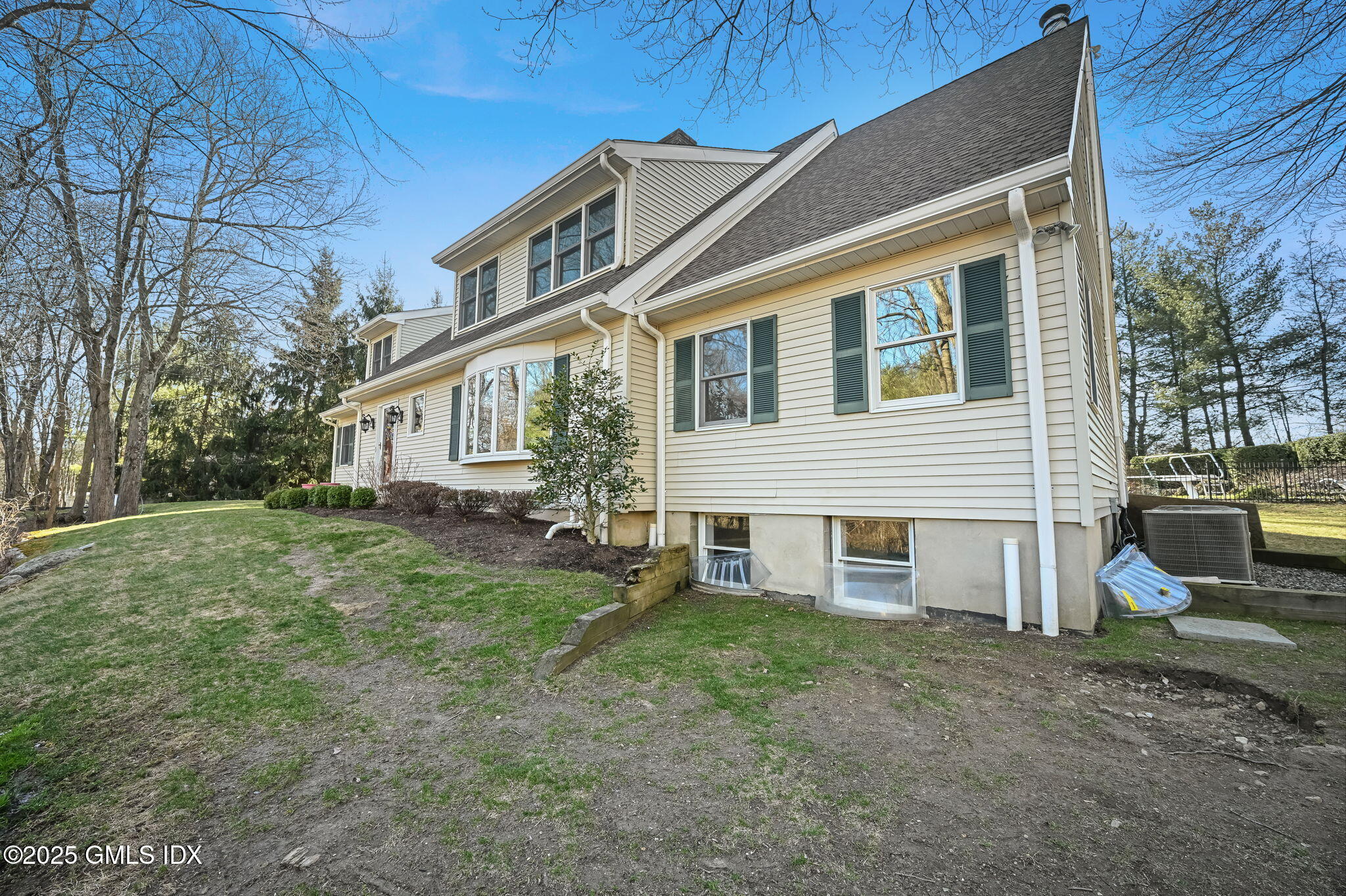 7 Roberta Lane Greenwich, CT 06830 - Photo 46 of 56 53-web-or-mls-7-roberta-ln