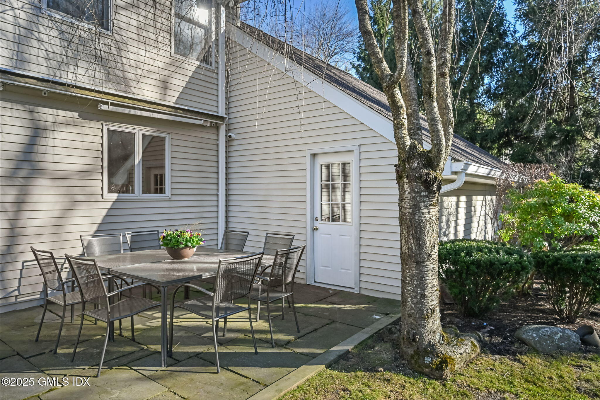 7 Roberta Lane Greenwich, CT 06830 - Photo 48 of 56 56-web-or-mls-7-roberta-ln