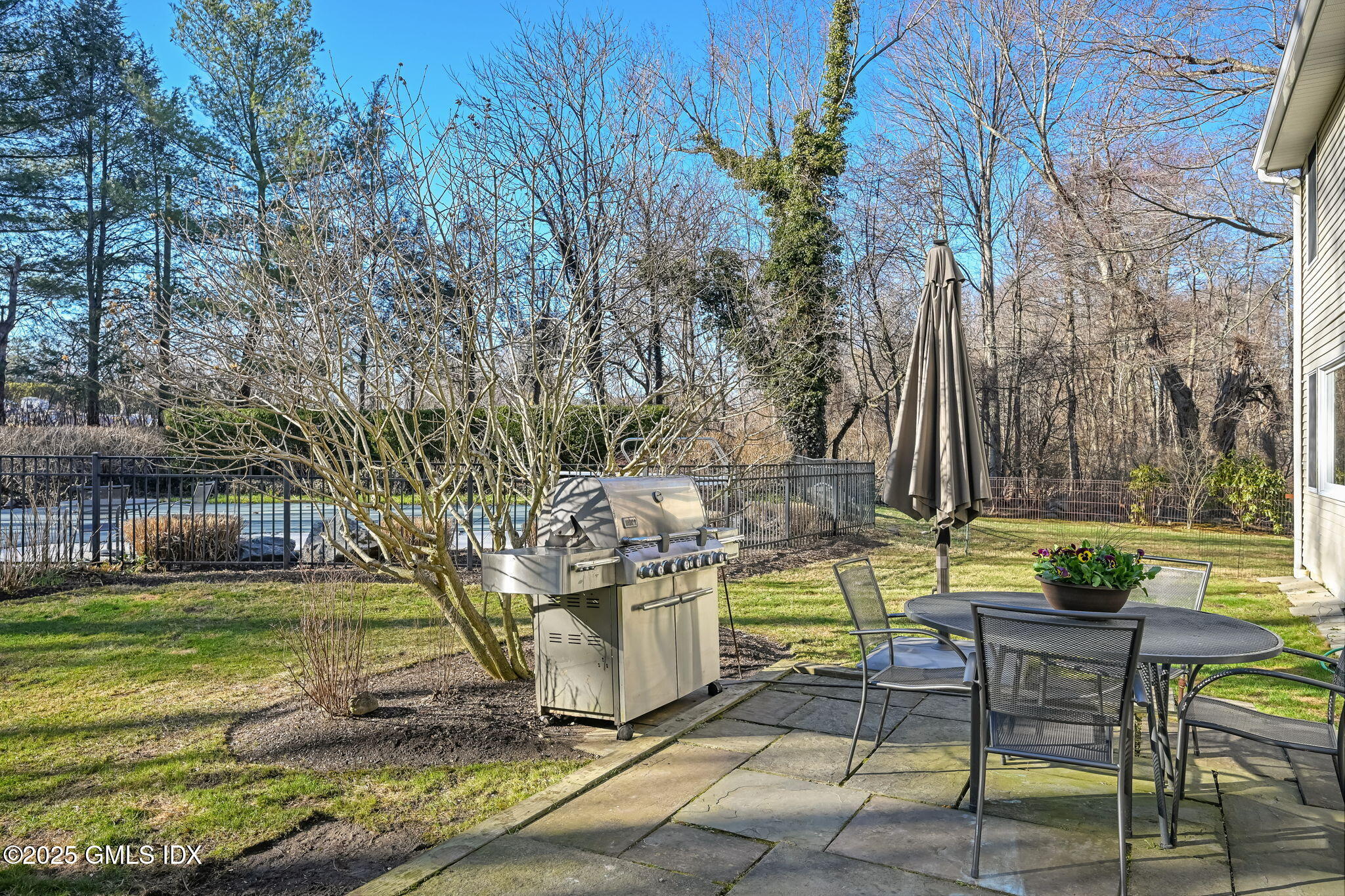7 Roberta Lane Greenwich, CT 06830 - Photo 49 of 56 57-web-or-mls-7-roberta-ln