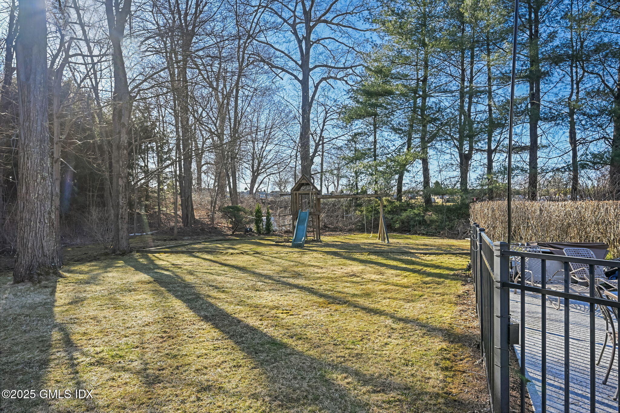 7 Roberta Lane Greenwich, CT 06830 - Photo 50 of 56 58-web-or-mls-7-roberta-ln