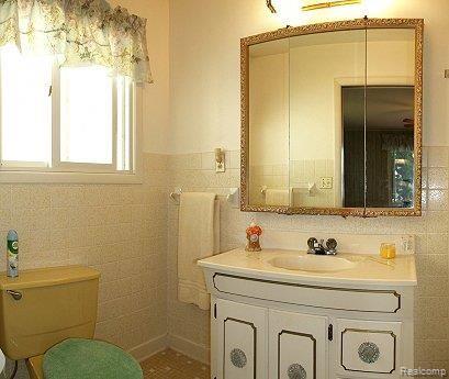 9301 Mcgregor Road Pinckney, MI 48169 - Photo 13 of 16 Master_Bath_Still