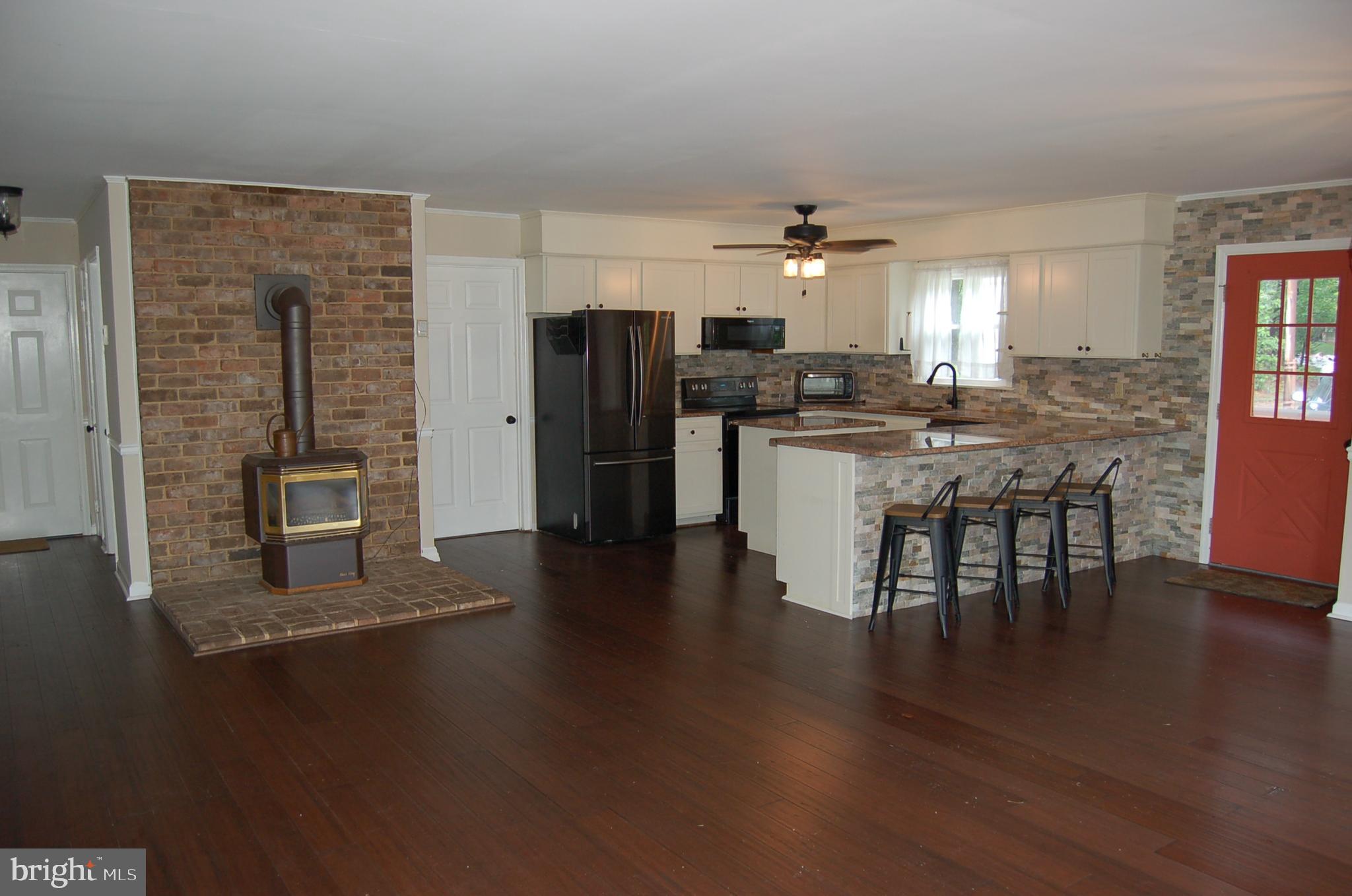 1667 Maplewood Road Harrisburg, PA 17112 - Photo 2 of 7 Gallery Image 2