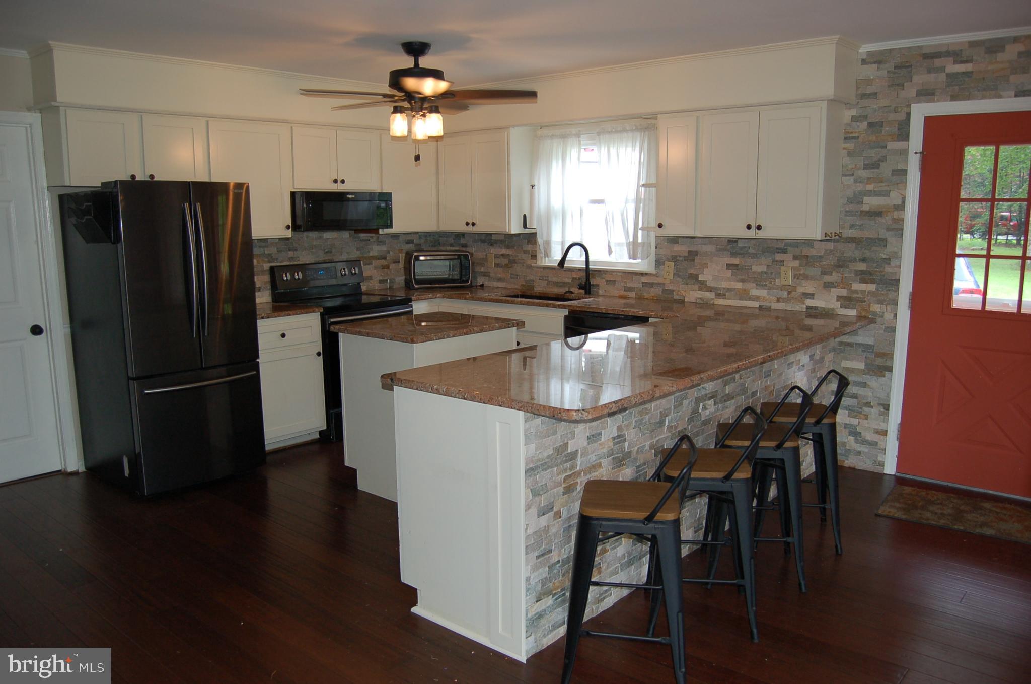 1667 Maplewood Road Harrisburg, PA 17112 - Photo 4 of 7 Gallery Image 4