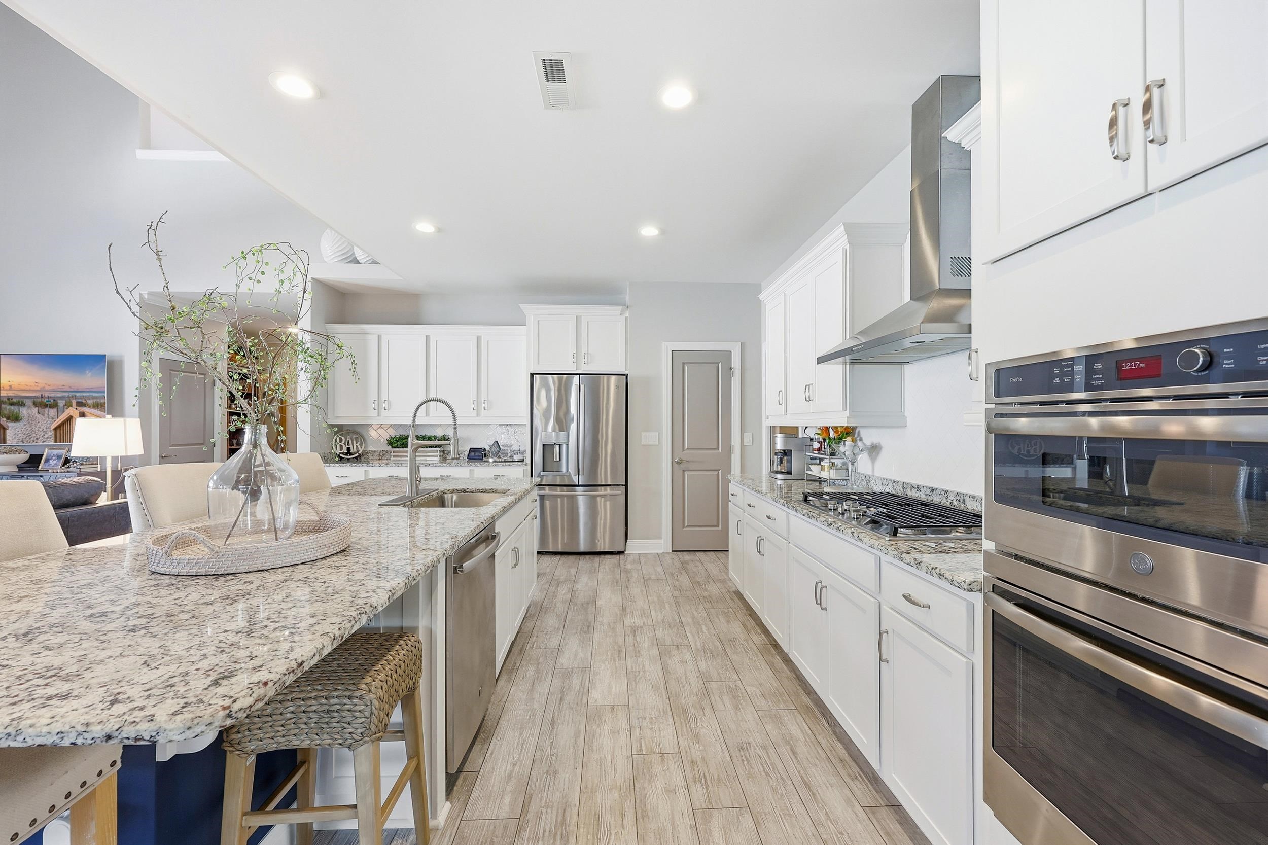 1005 Bonnet Drive North Myrtle Beach, SC 29582 - Photo 3 of 40