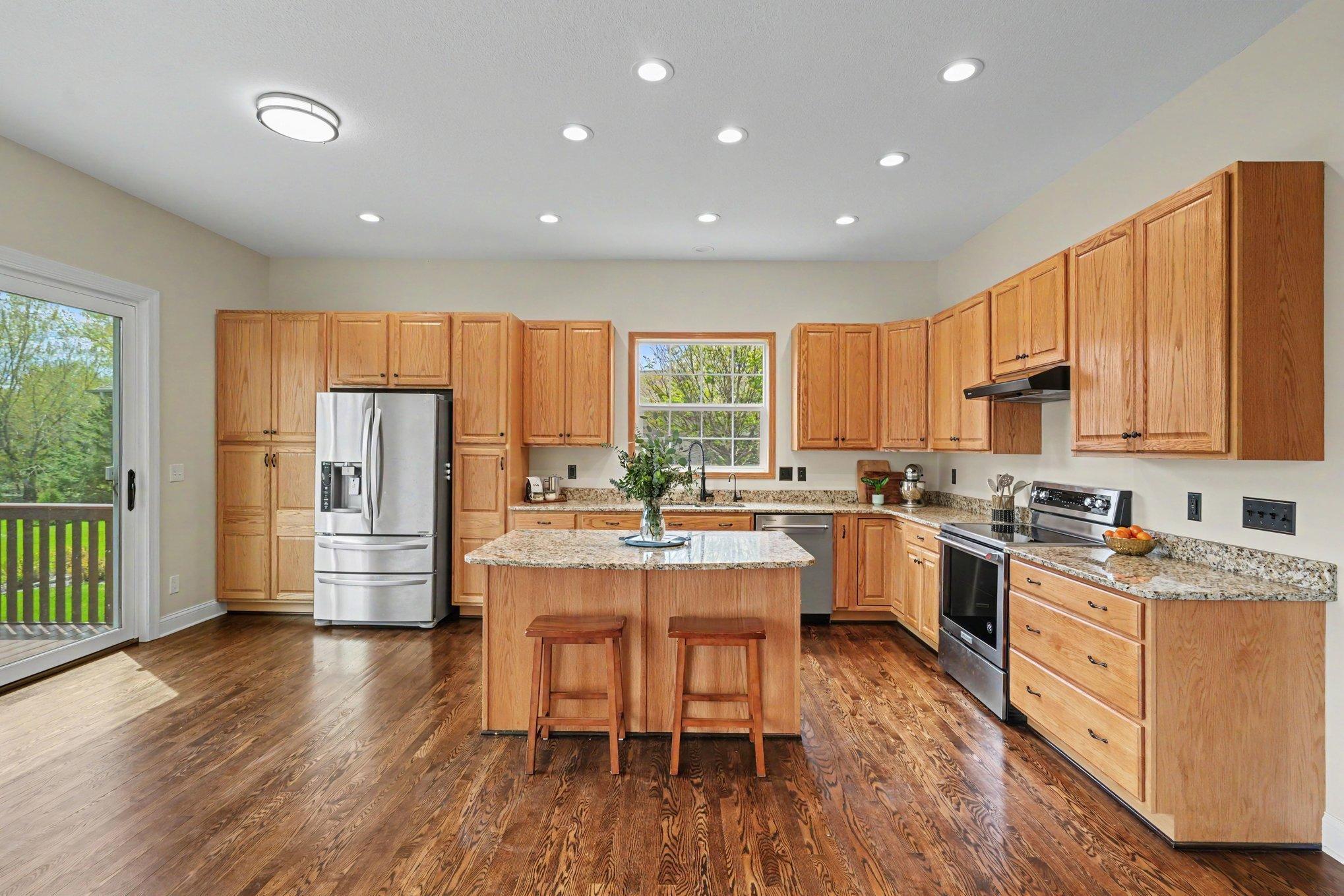 6094 Summit Curve South Cottage Grove, MN 55016 - Photo 13 of 60