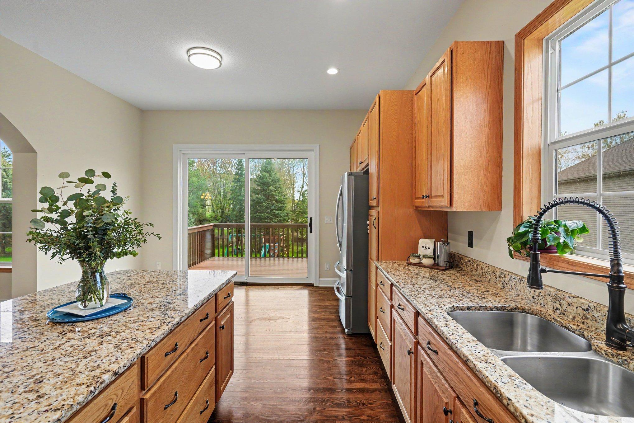 6094 Summit Curve South Cottage Grove, MN 55016 - Photo 16 of 60