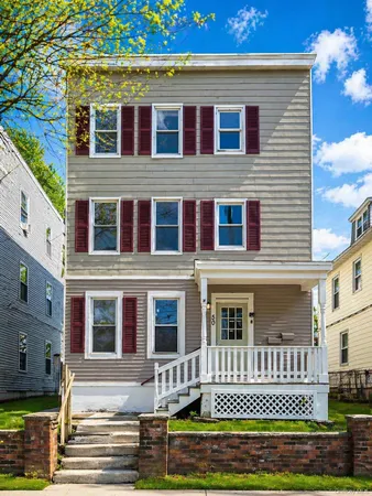 $2,100 | 50 Parker Avenue, Unit 3, Poughkeepsie, NY 12601