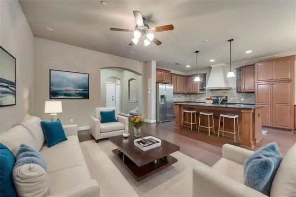 $2,750 | 1003 Brook Hollow Drive, Euless, TX 76039