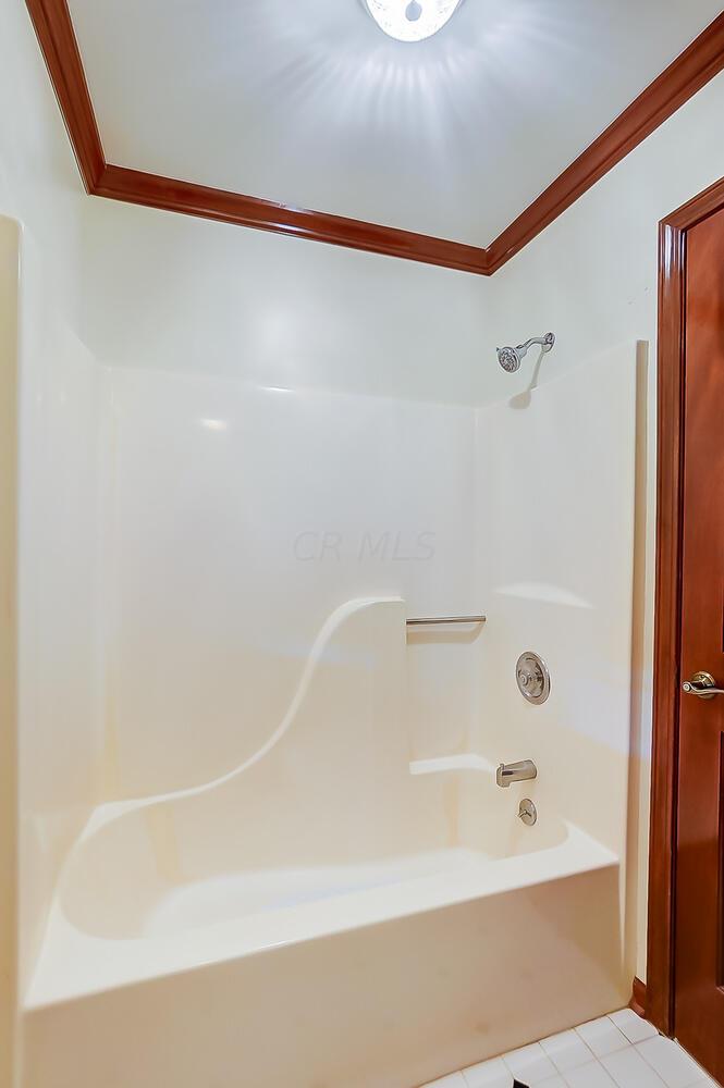 8885 Roberts Road Galloway, OH 43119 - Photo 28 of 50 Full Bath