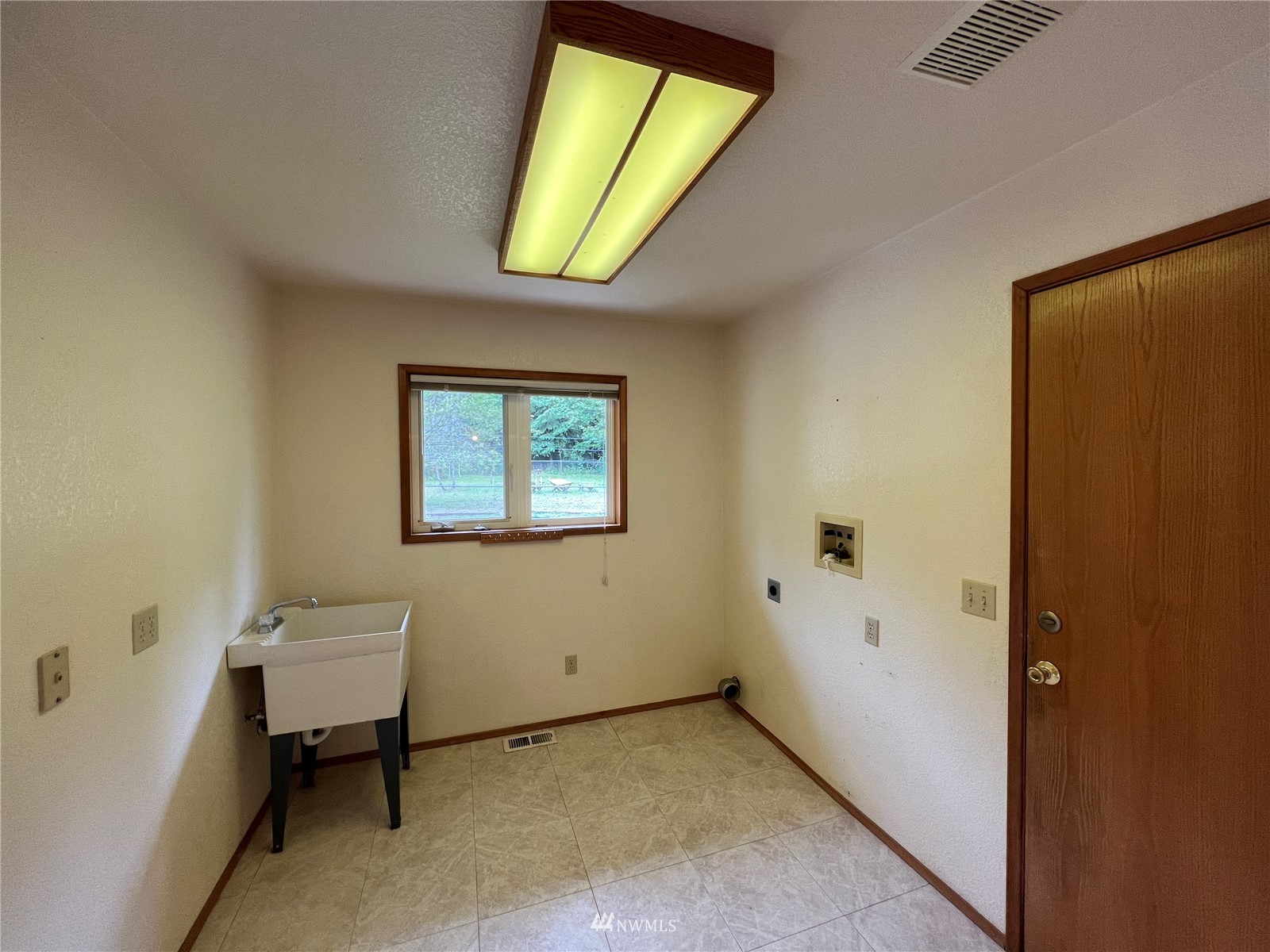 293 Vert Road Port Angeles, WA 98363 - Photo 26 of 36 Gallery Image 26