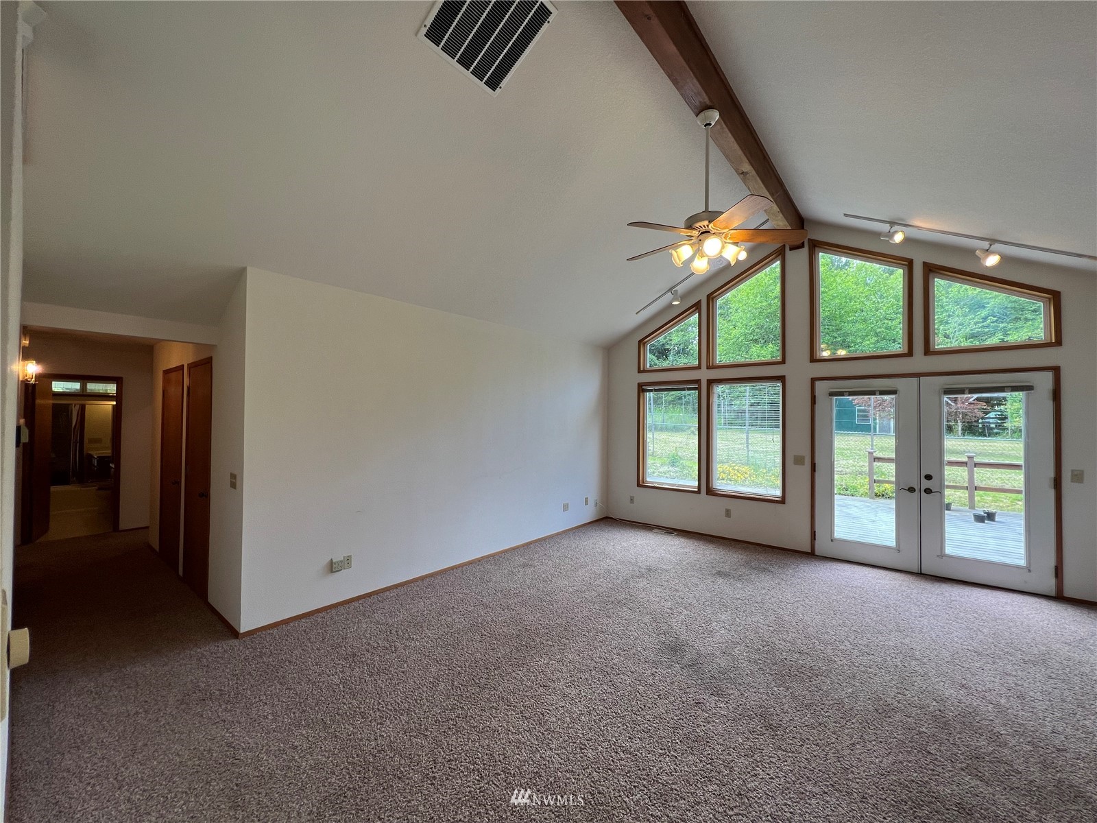 293 Vert Road Port Angeles, WA 98363 - Photo 7 of 36 Gallery Image 7