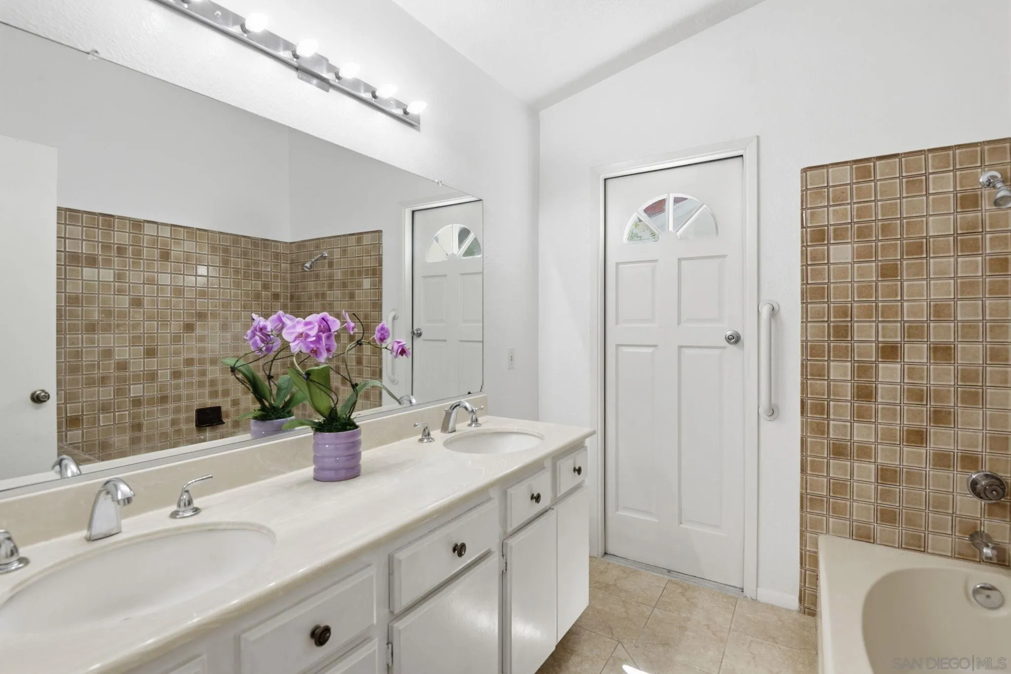 1260 North Lighthouse Lane Anaheim, CA 92801 - Photo 16 of 43