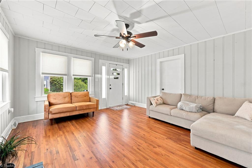 144 Decatur Avenue Elkin, NC 28621 - Photo 2 of 24 Gallery Image 2