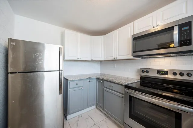 $220,000 | 2318 Golfview Street, Lakeland, FL 33801