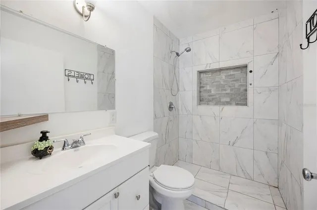 $220,000 | 2318 Golfview Street, Lakeland, FL 33801