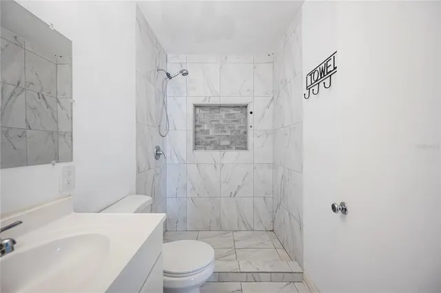 $220,000 | 2318 Golfview Street, Lakeland, FL 33801