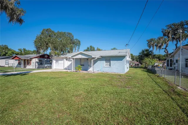 $220,000 | 2318 Golfview Street, Lakeland, FL 33801