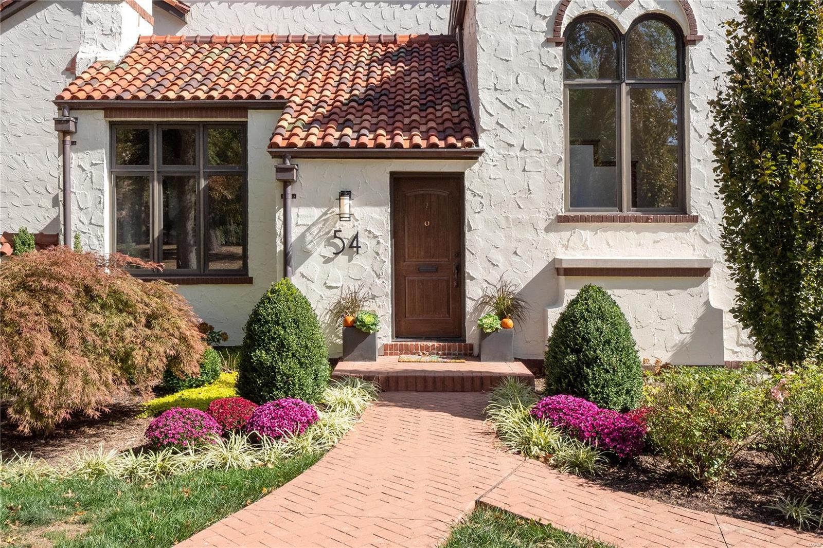 54 Broadview Drive Clayton, MO 63105 - Photo 2 of 38