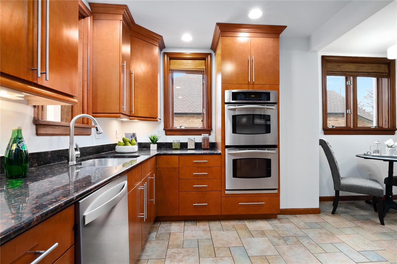 54 Broadview Drive Clayton, MO 63105 - Photo 11 of 38