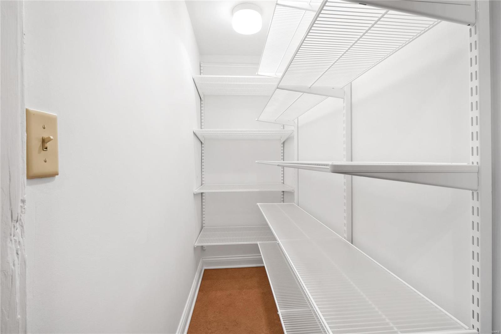 54 Broadview Drive Clayton, MO 63105 - Photo 14 of 38