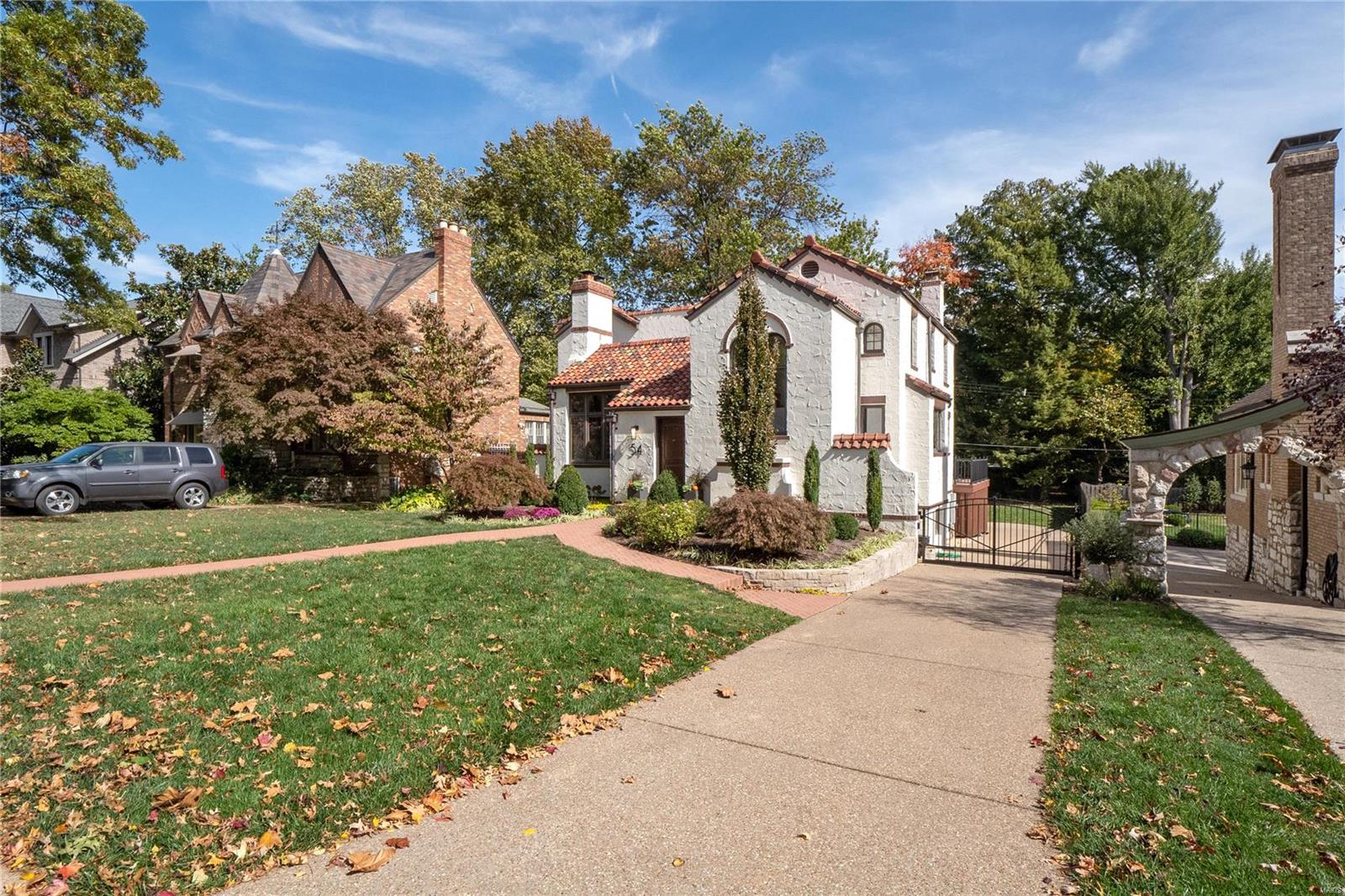 54 Broadview Drive Clayton, MO 63105 - Photo 3 of 38