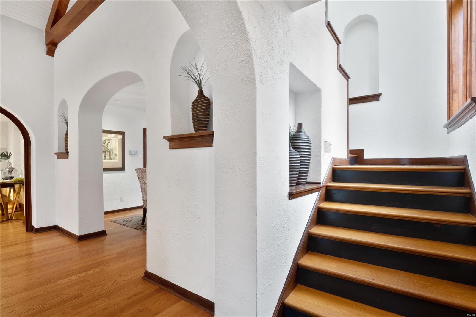 54 Broadview Drive Clayton, MO 63105 - Photo 5 of 38