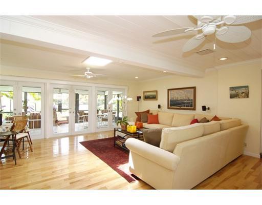 320 Potter Road West Palm Beach, FL 33405 - Photo 5 of 11 a living room with furniture and a large window