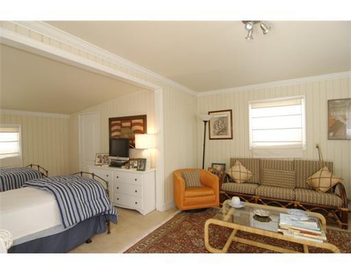 320 Potter Road West Palm Beach, FL 33405 - Photo 9 of 11 a bedroom with furniture and a window