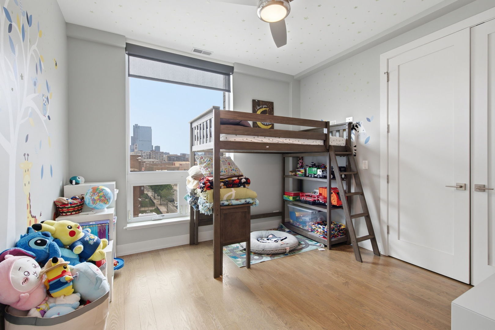 236 South Racine Avenue, Unit 501 Chicago, IL 60607 - Photo 21 of 31