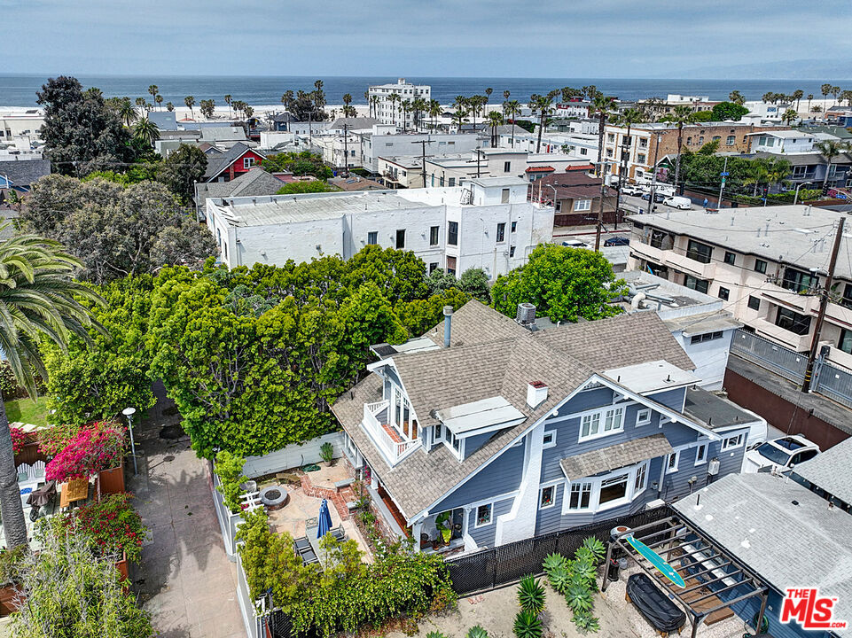 111 Dudley Avenue Venice, CA 90291 - Photo 2 of 33 an aerial view of multiple house