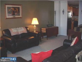 504 Ward Road Brookhaven, PA 19015 - Photo 2 of 12 Gallery Image 2