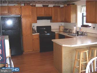 504 Ward Road Brookhaven, PA 19015 - Photo 5 of 12 Gallery Image 5