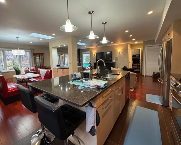 $429,000 | 404 Livingston Drive, New Lenox, IL 60451